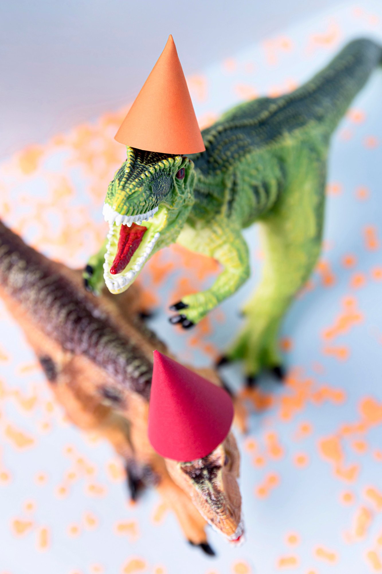 close-up-spooky-halloween-toys-with-confetti close-up-spooky-halloween-toys-with-confetti