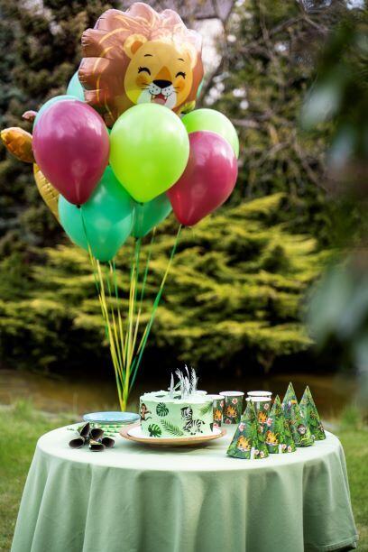 kids-having-fun-jungle-themed-party2 kids-having-fun-jungle-themed-party2
